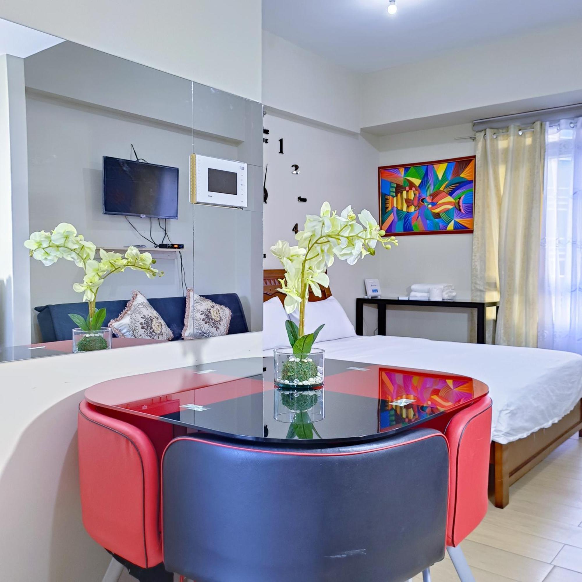 1br And Unit @ 150 Newport Near Naia 3 *