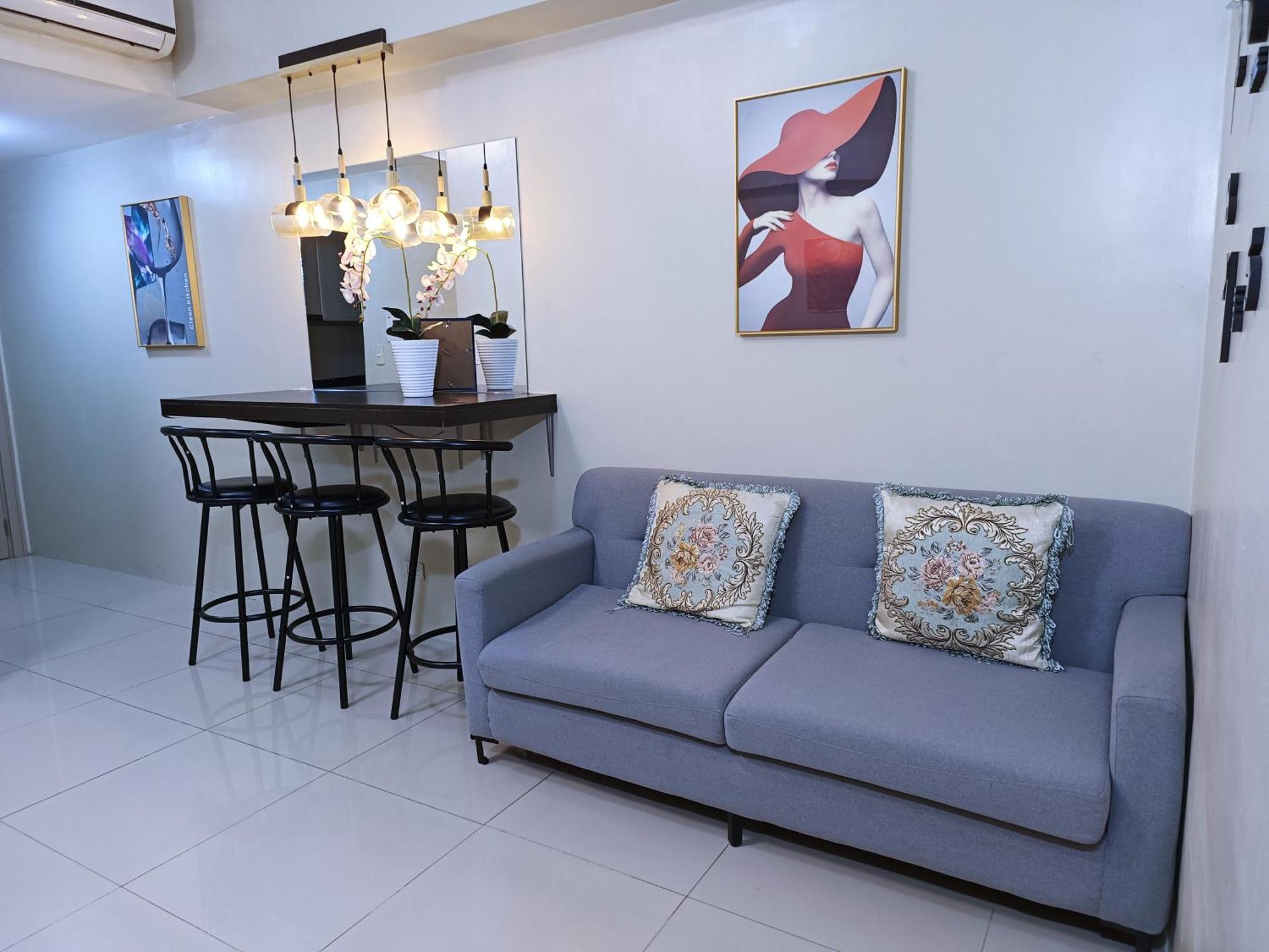 Apartment 1br And Unit @ 150 Newport Near Naia 3 Manila